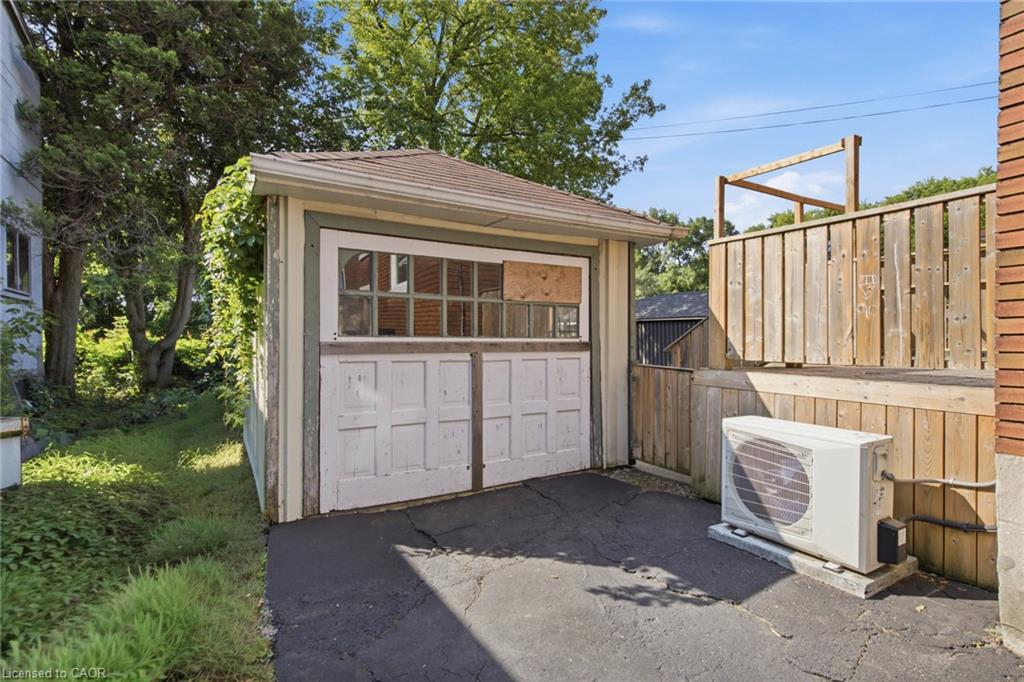 281 Guelph Street Property Photo 44