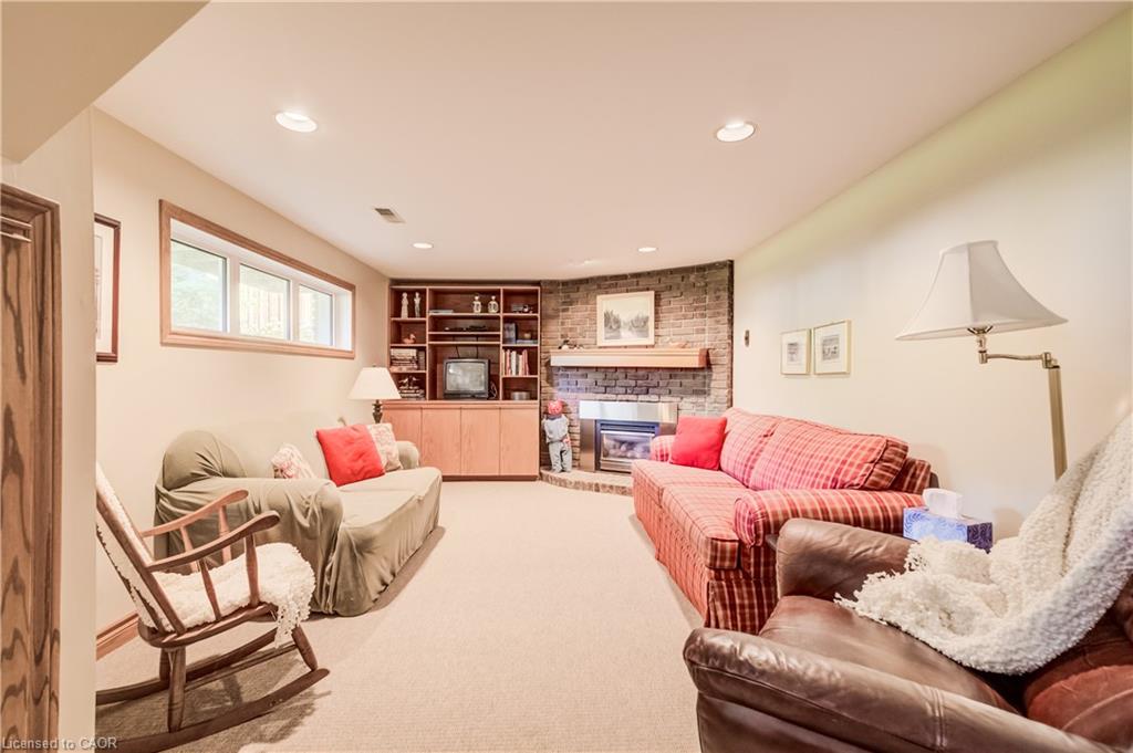 291 Villa Place Property Photo 19
