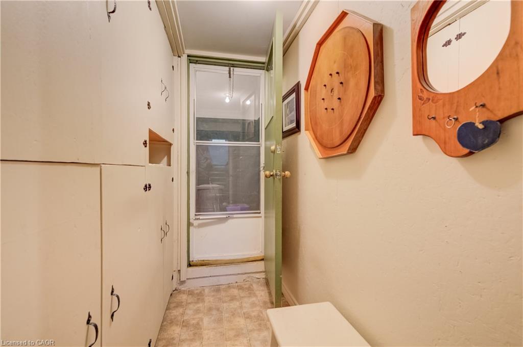 291 Villa Place Property Photo 25