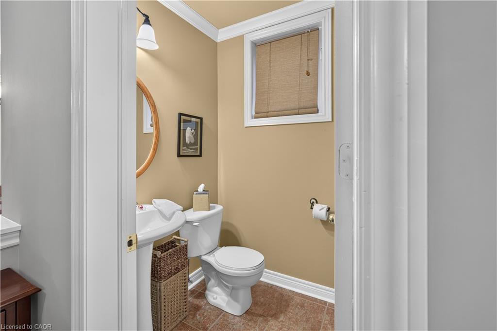 211 Creek Path Avenue Property Photo 8