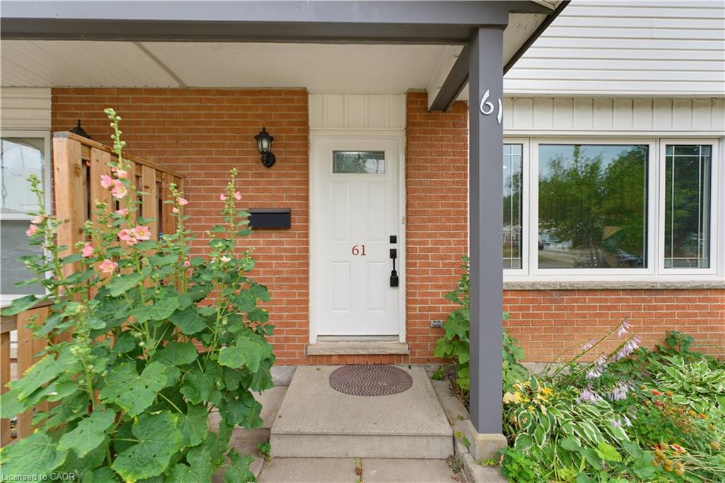 61 Balfour Crescent Property Photo 4