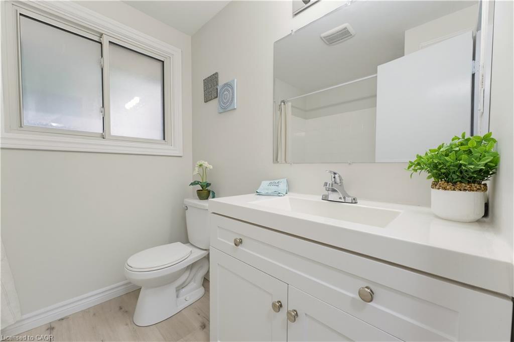 61 Balfour Crescent Property Photo 16