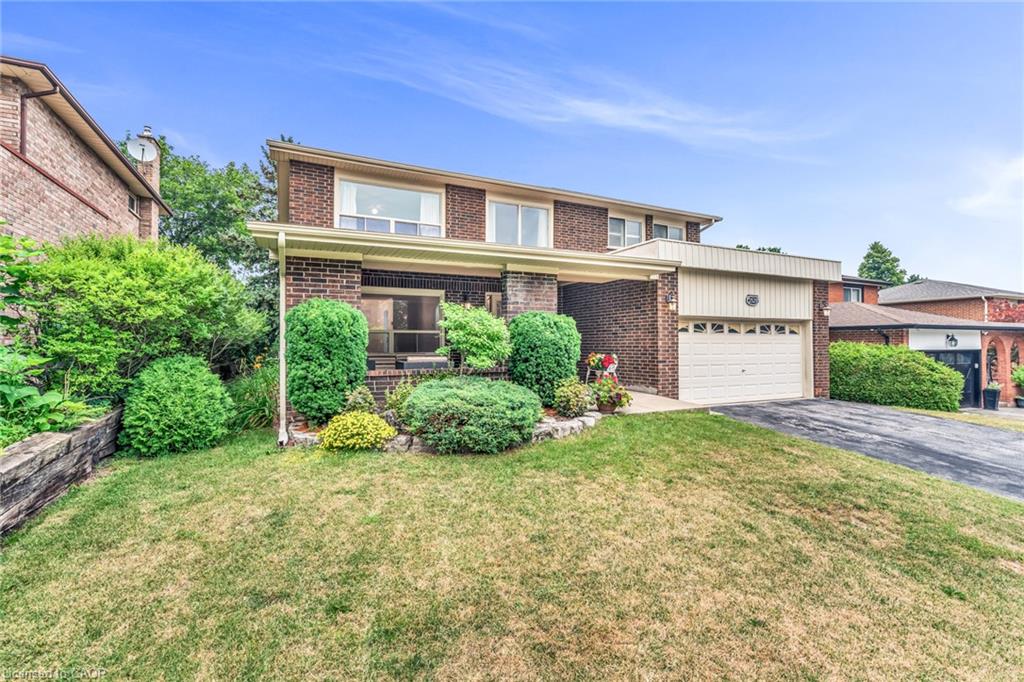 2529 Claymore Crescent Property Photo 1