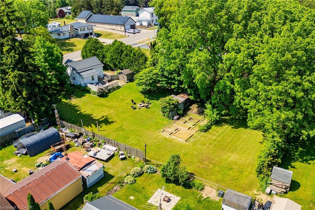 1567 Old Brock Street Property Photo 2