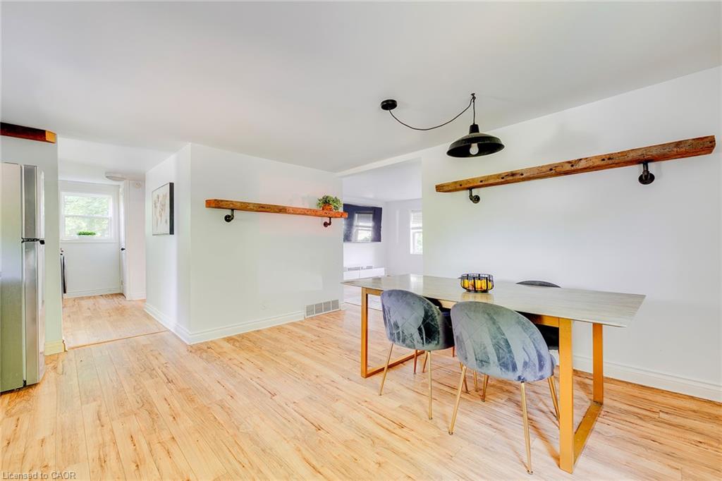 1567 Old Brock Street Property Photo 12