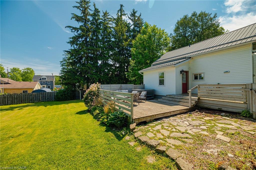 1567 Old Brock Street Property Photo 31