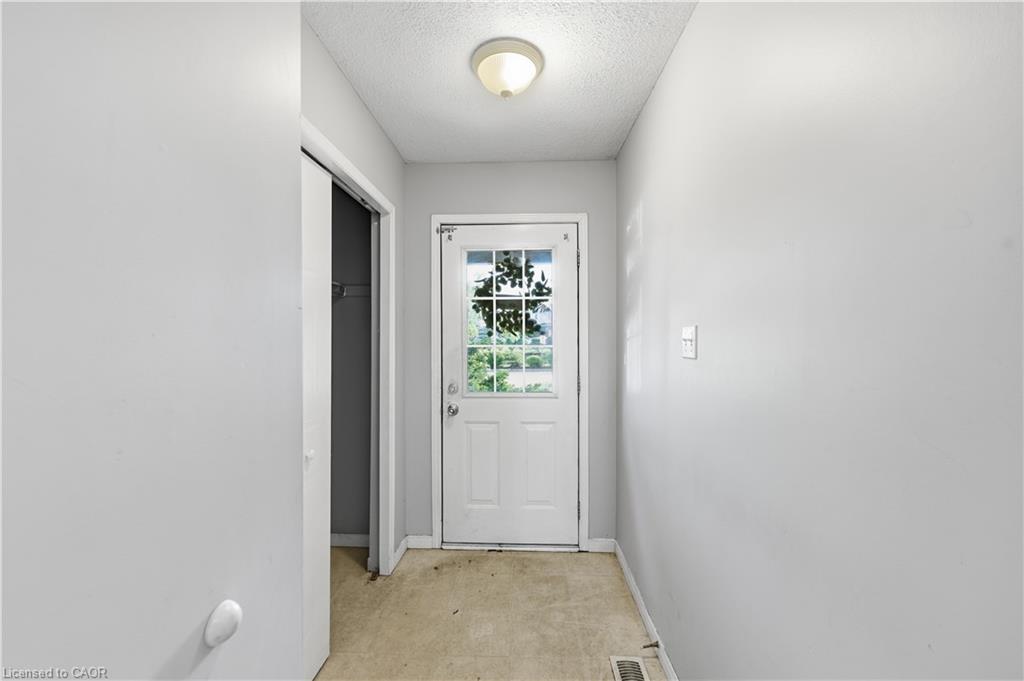 46-124 Gosling Gardens Property Photo 5
