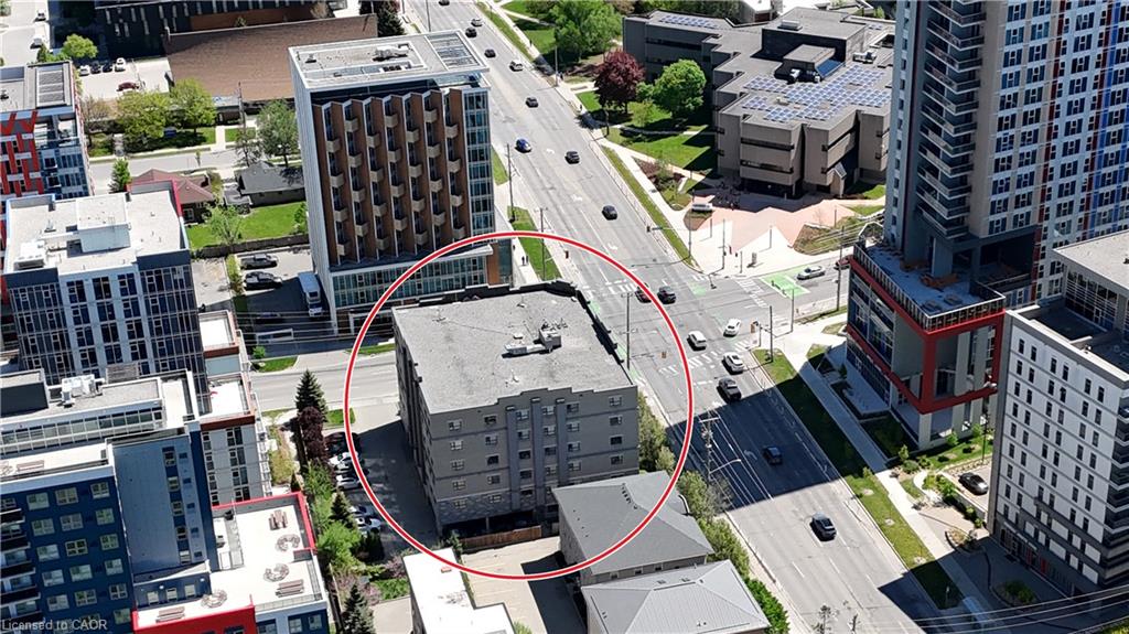 96 University Avenue W Property Photo 2