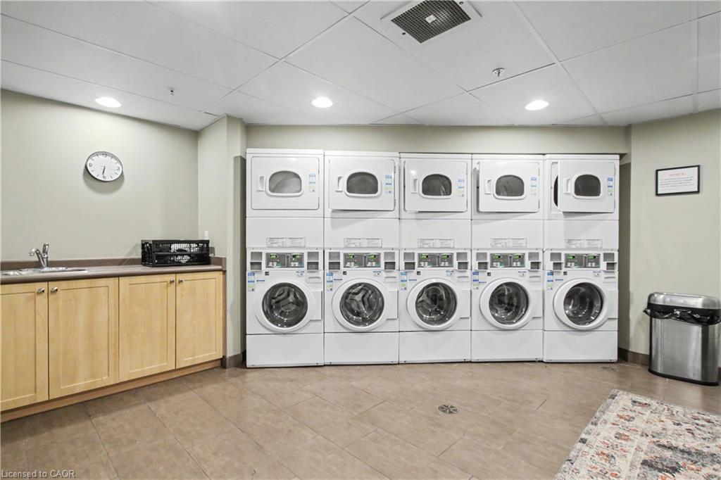 96 University Avenue W Property Photo 29