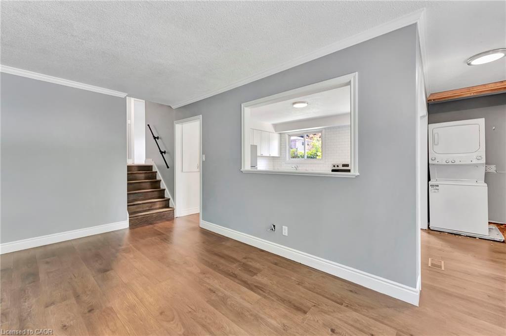 7 Hillside Drive Property Photo 3