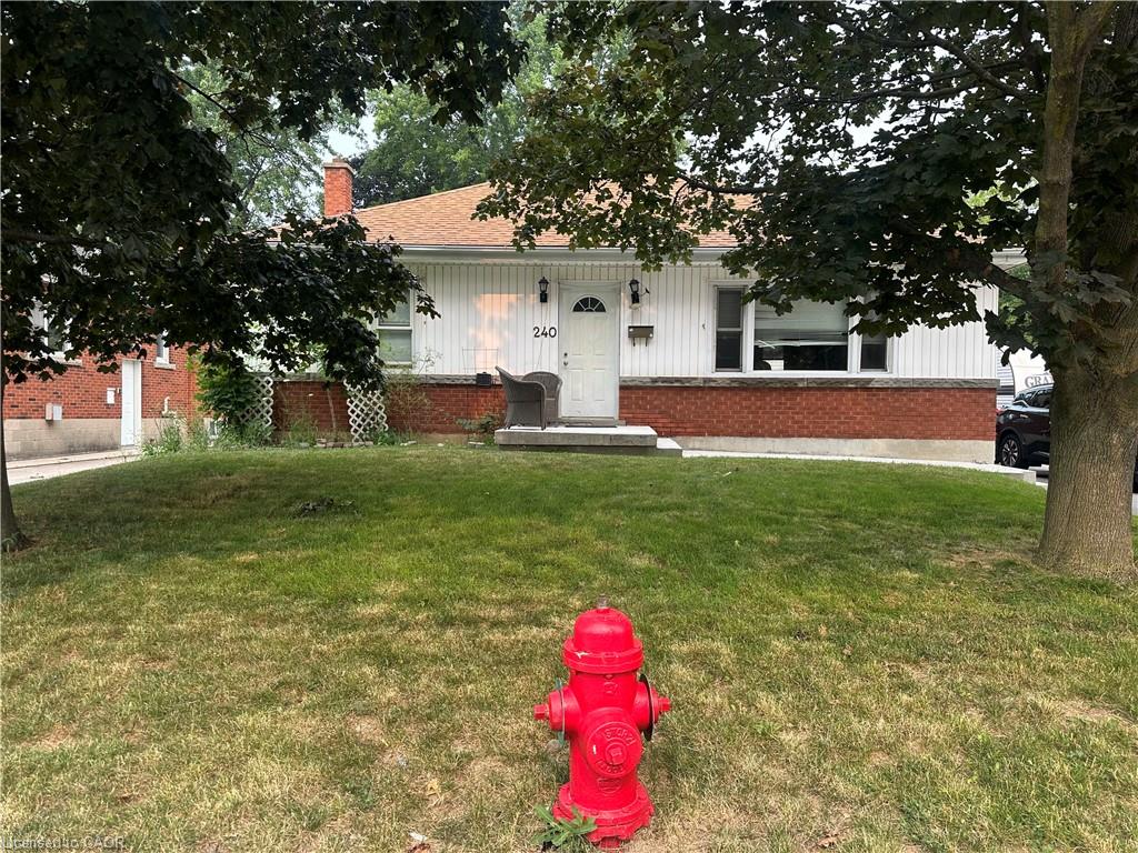 240 West 2nd Street Property Photo 1