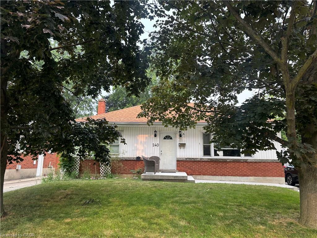 240 West 2nd Street Property Photo 2
