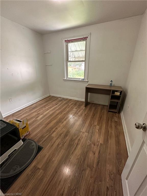 240 West 2nd Street Property Photo 14