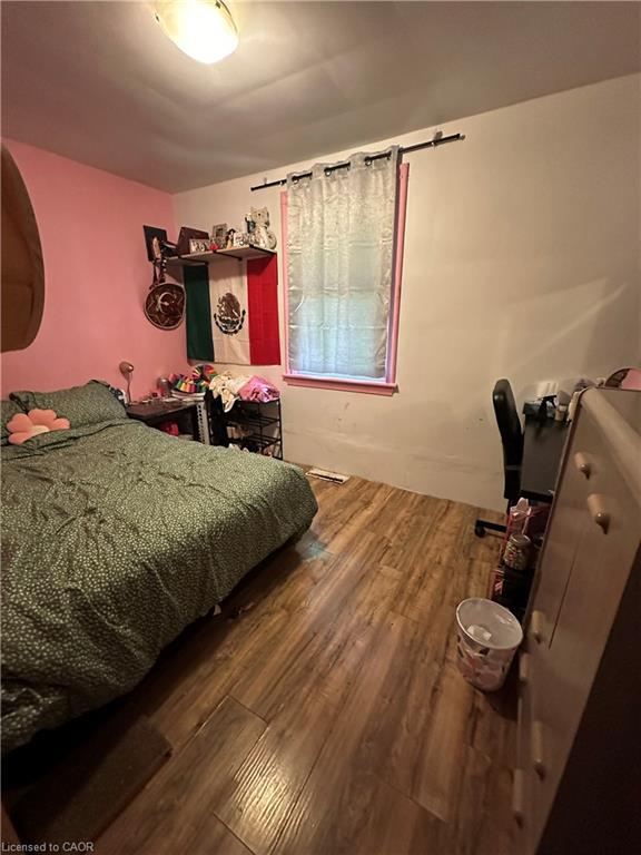 240 West 2nd Street Property Photo 15