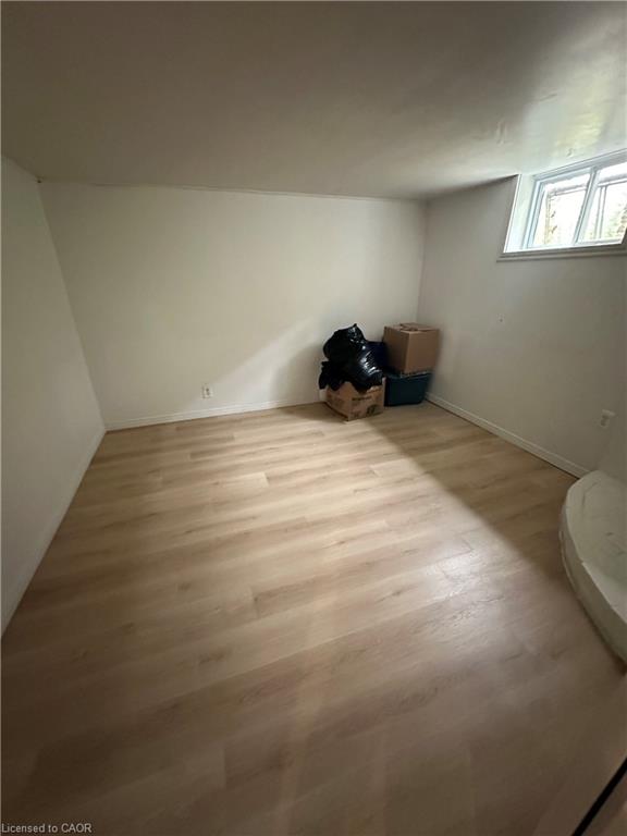 240 West 2nd Street Property Photo 28
