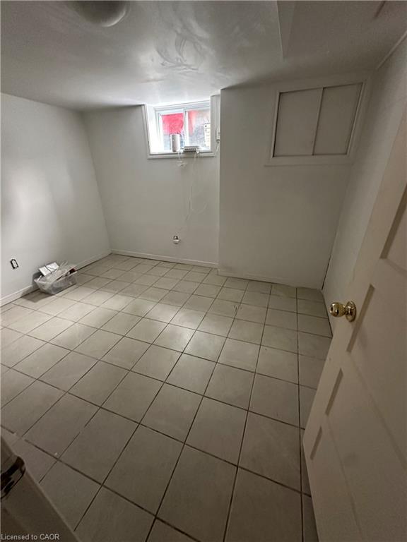 240 West 2nd Street Property Photo 31