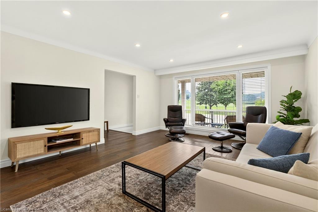 85 Lavina Crescent Property Photo 4