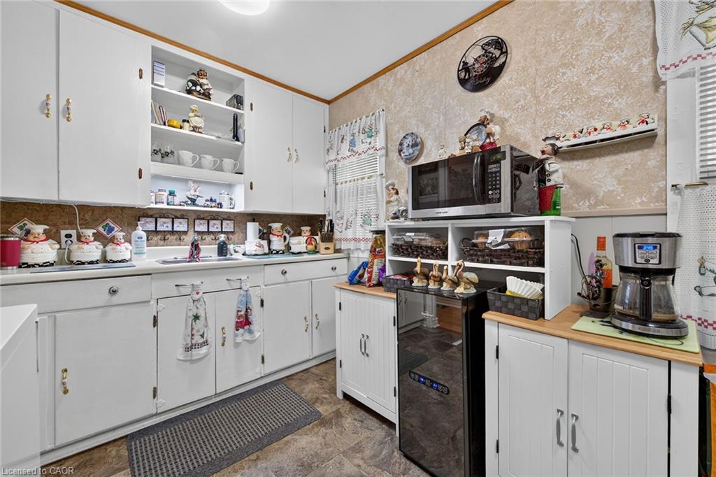 268 Grey Street Property Photo 8
