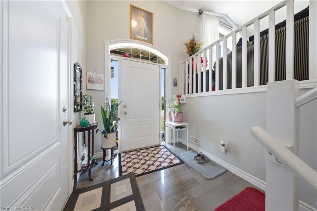 360 Dover Avenue Property Photo 6