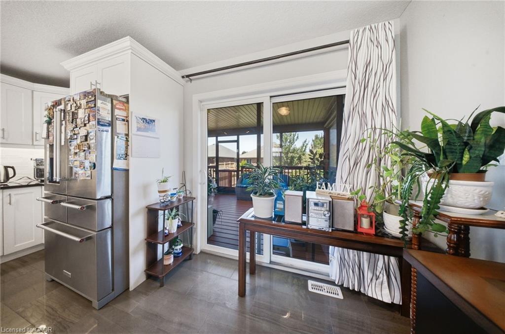 360 Dover Avenue Property Photo 16