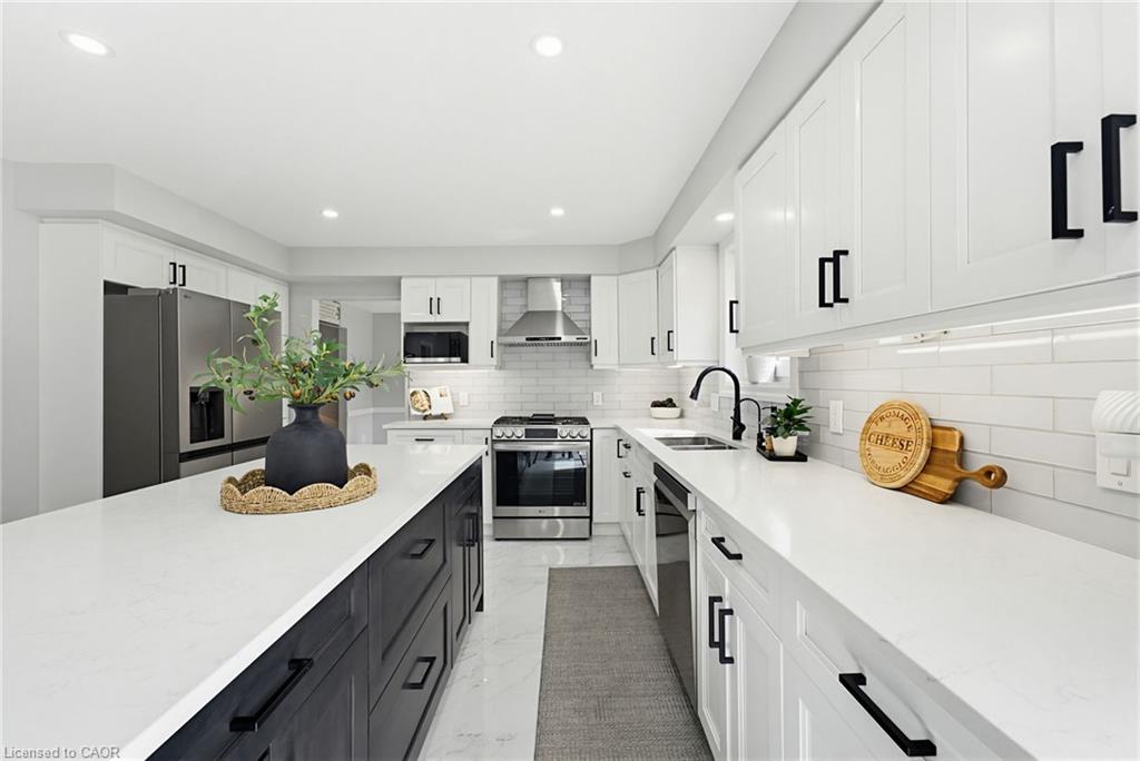 15 Danube Drive Property Photo 12