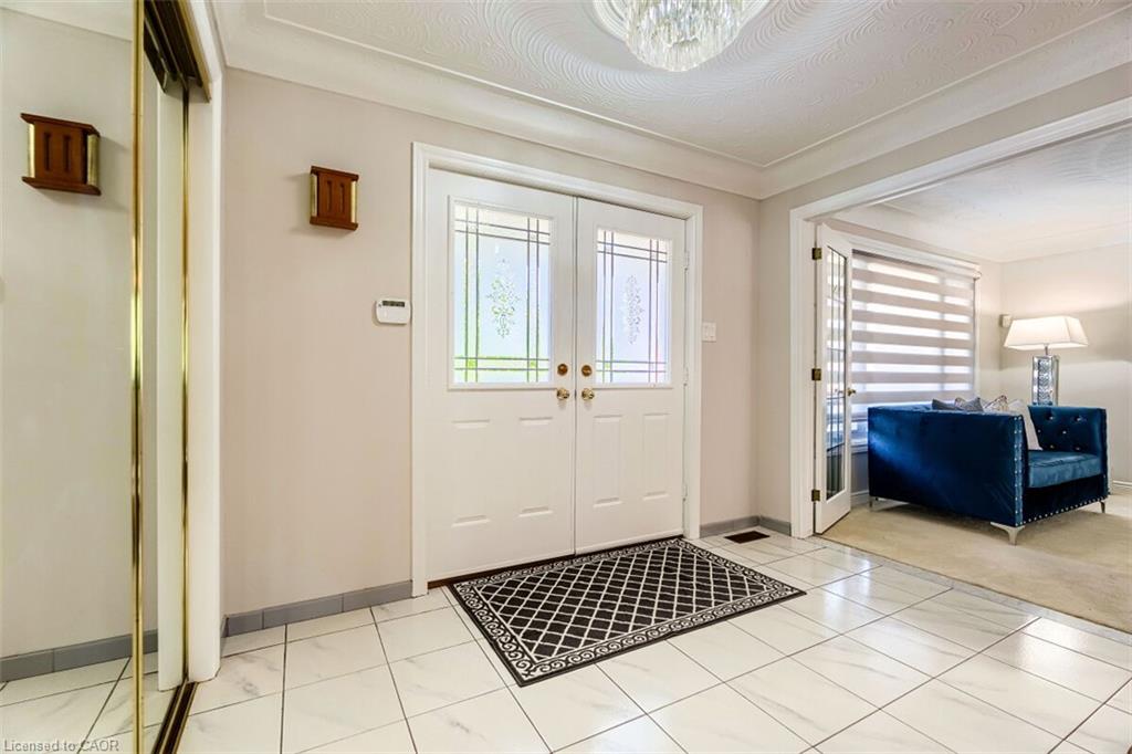 16 Vogue Court Property Photo 5