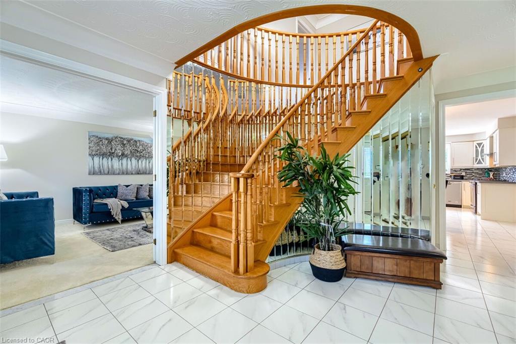 16 Vogue Court Property Photo 6