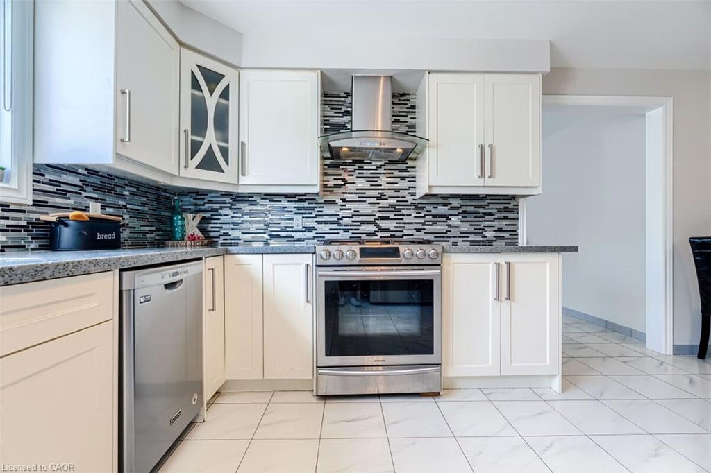 16 Vogue Court Property Photo 10