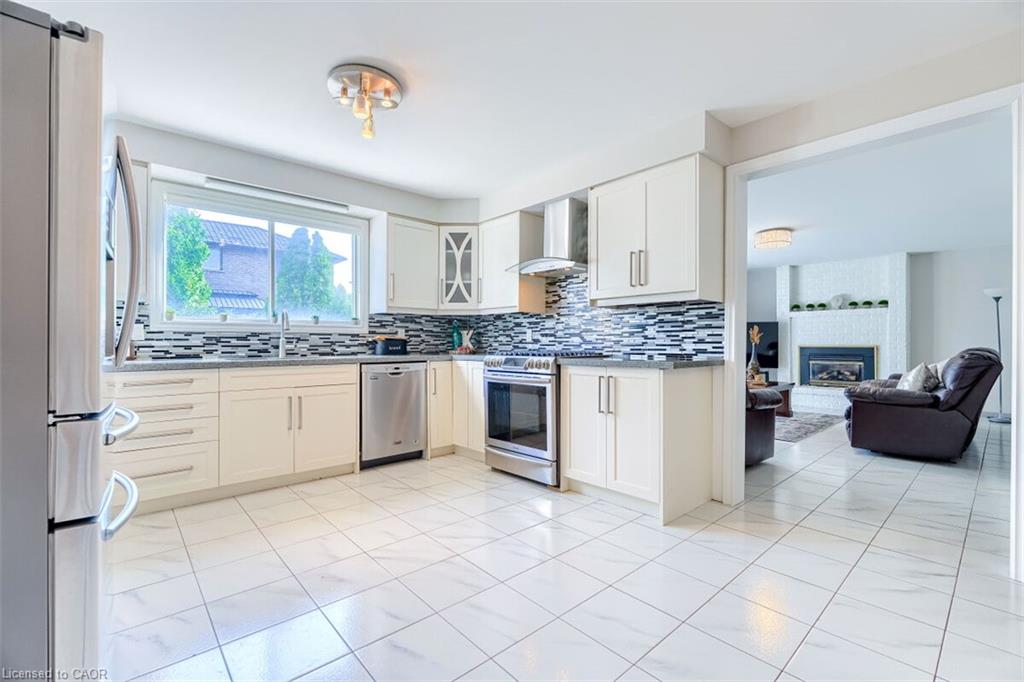 16 Vogue Court Property Photo 13