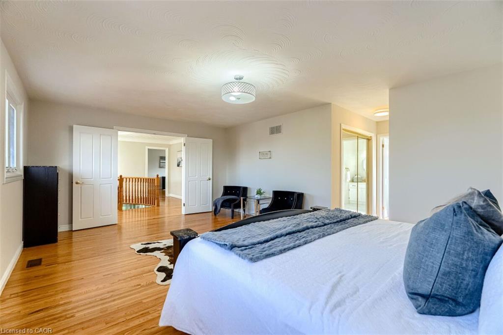 16 Vogue Court Property Photo 23