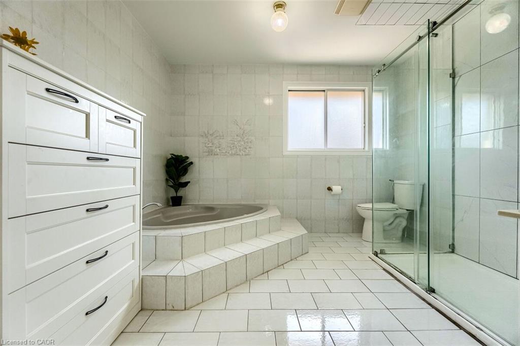 16 Vogue Court Property Photo 33