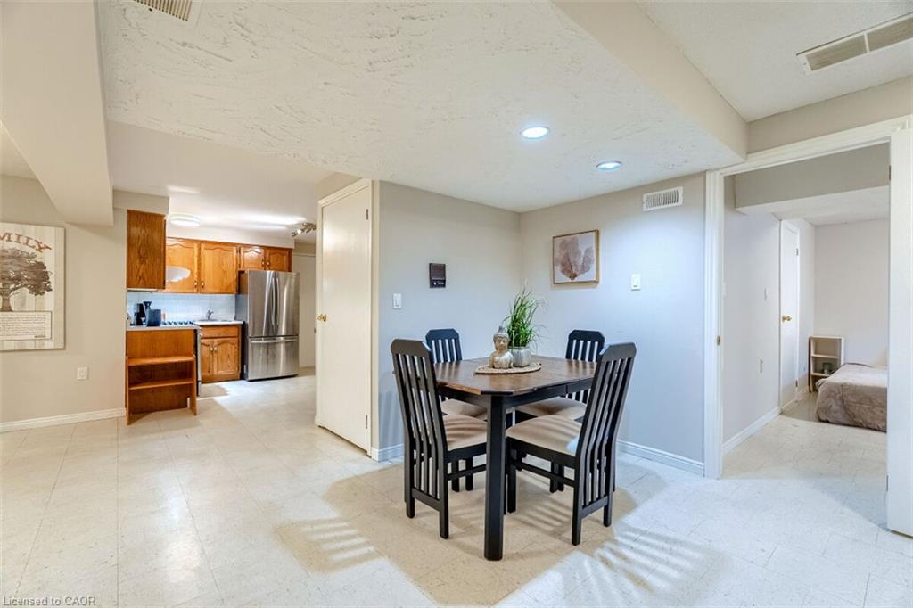 16 Vogue Court Property Photo 41