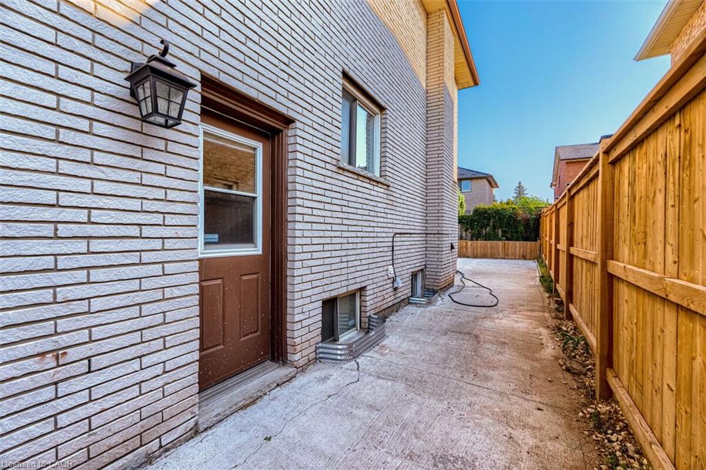 16 Vogue Court Property Photo 47
