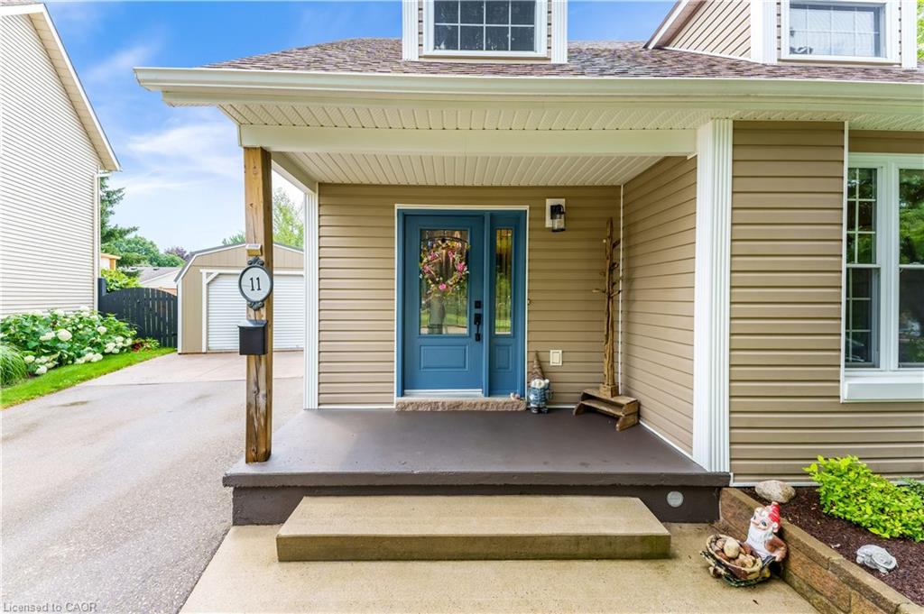 11 Nipigon Place Property Photo 3