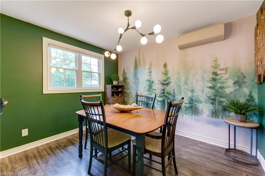 11 Nipigon Place Property Photo 9