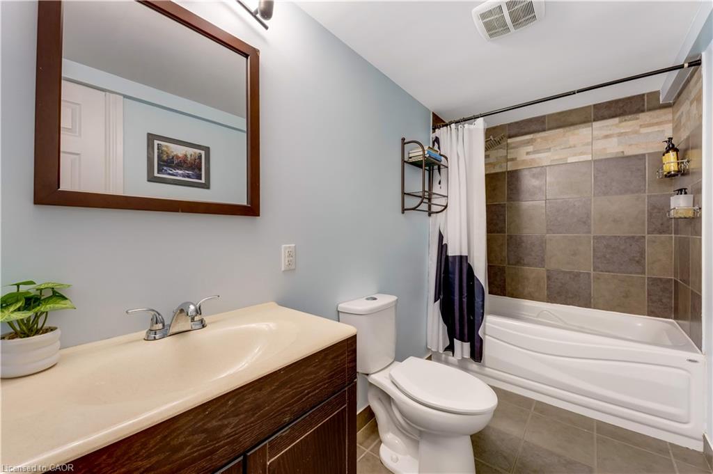 11 Nipigon Place Property Photo 32