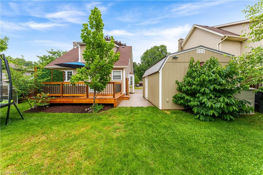11 Nipigon Place Property Photo 37