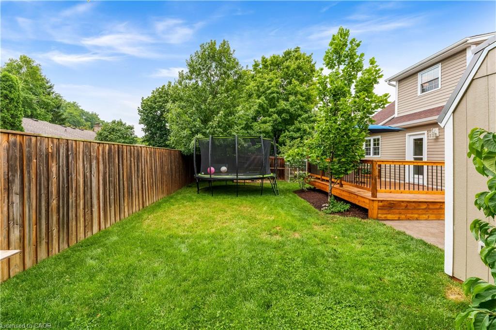 11 Nipigon Place Property Photo 38