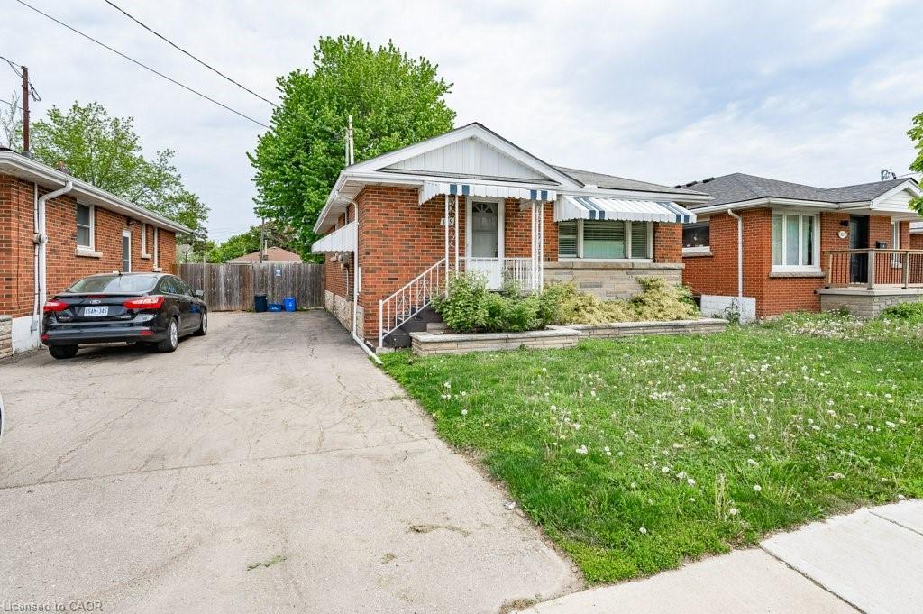 305 Mohawk Road E Property Photo 1