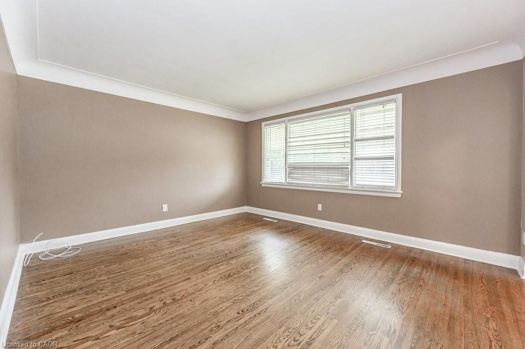 305 Mohawk Road E Property Photo 4