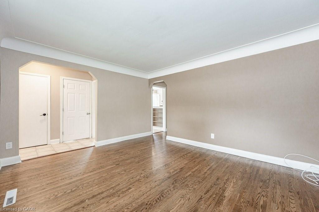 305 Mohawk Road E Property Photo 6