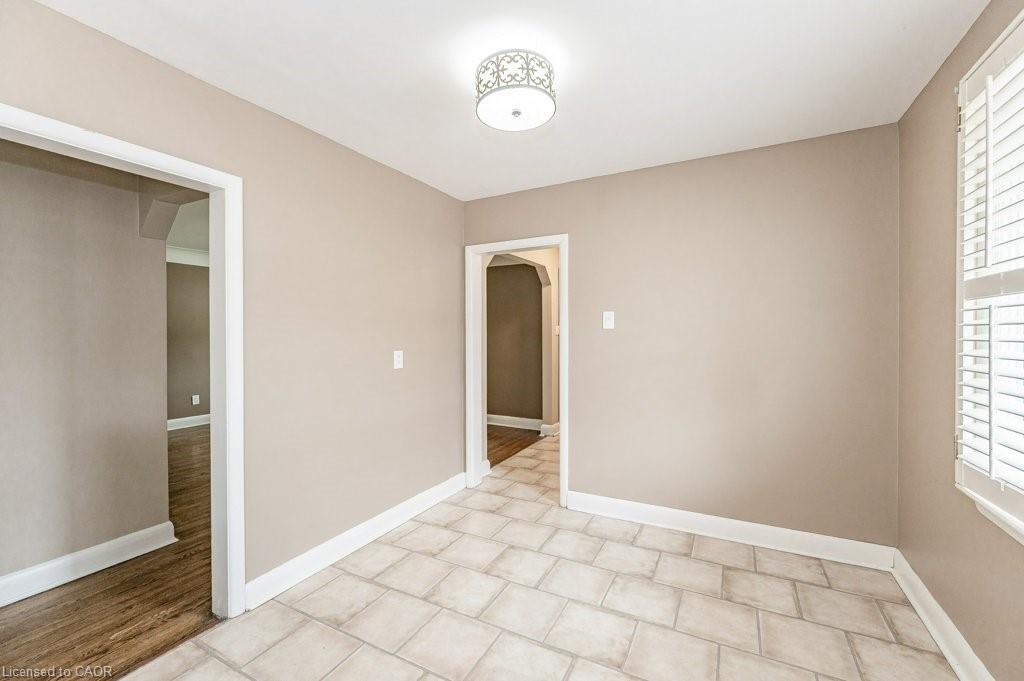305 Mohawk Road E Property Photo 10