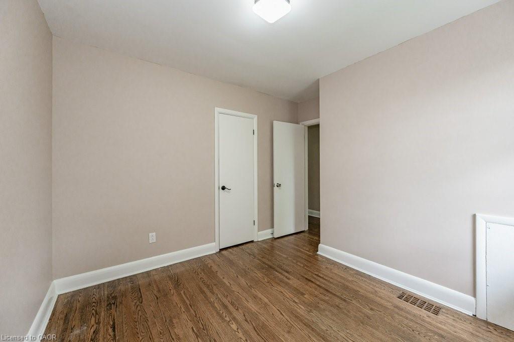 305 Mohawk Road E Property Photo 12