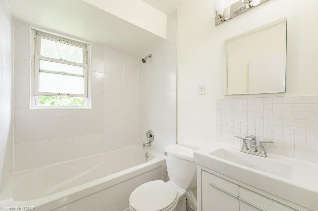 305 Mohawk Road E Property Photo 13