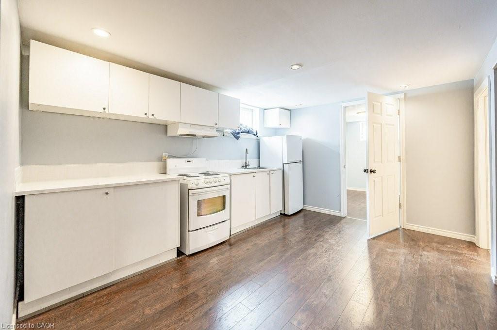 305 Mohawk Road E Property Photo 14