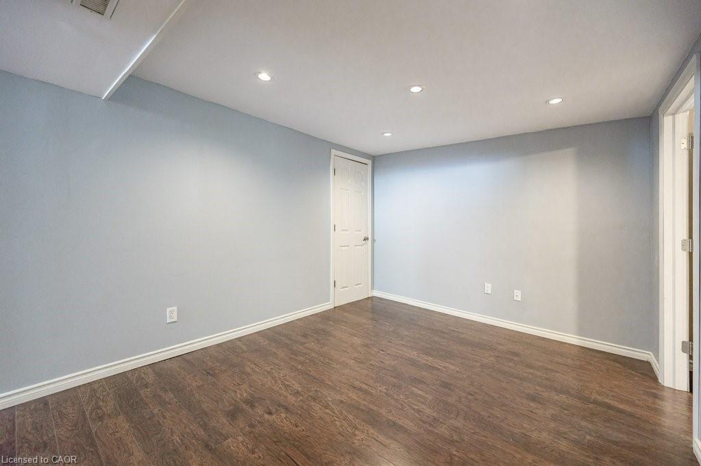 305 Mohawk Road E Property Photo 16