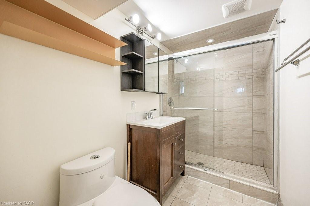 305 Mohawk Road E Property Photo 17