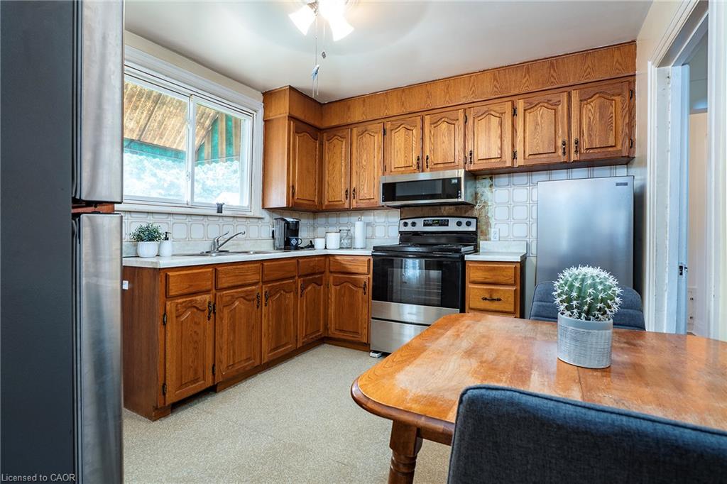 90 Osler Drive Property Photo 11