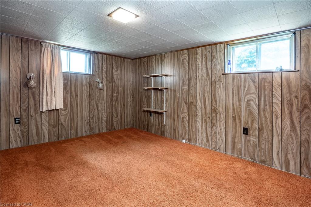 90 Osler Drive Property Photo 17