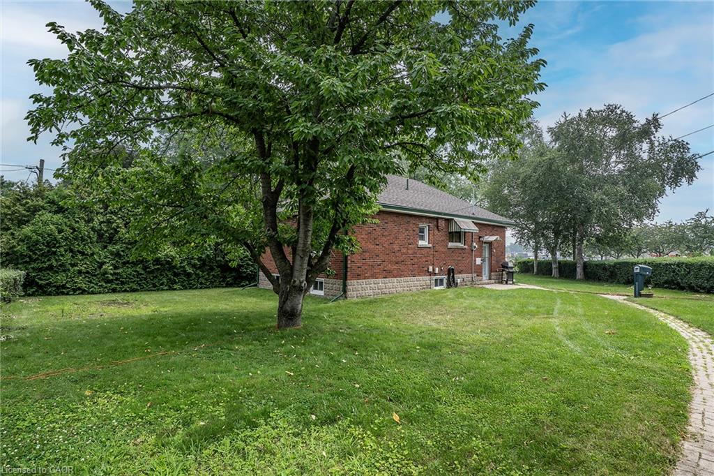 90 Osler Drive Property Photo 18